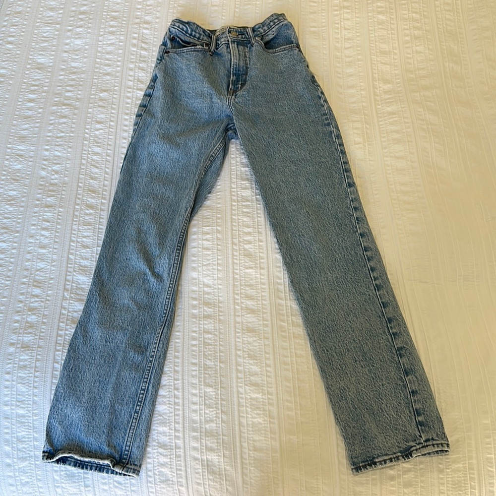 Abercrombie & Fitch The 90’s Straight Ultra High Rise